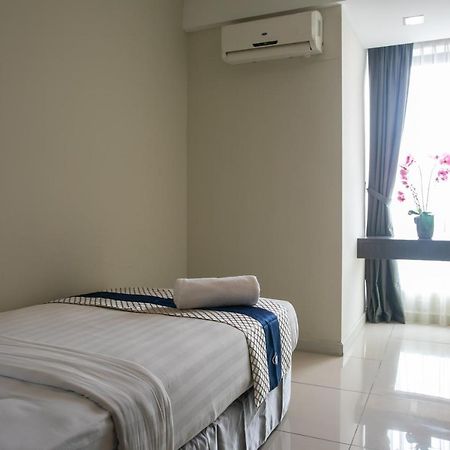 Sky Hotel Kota Kinabalu Kültér fotó