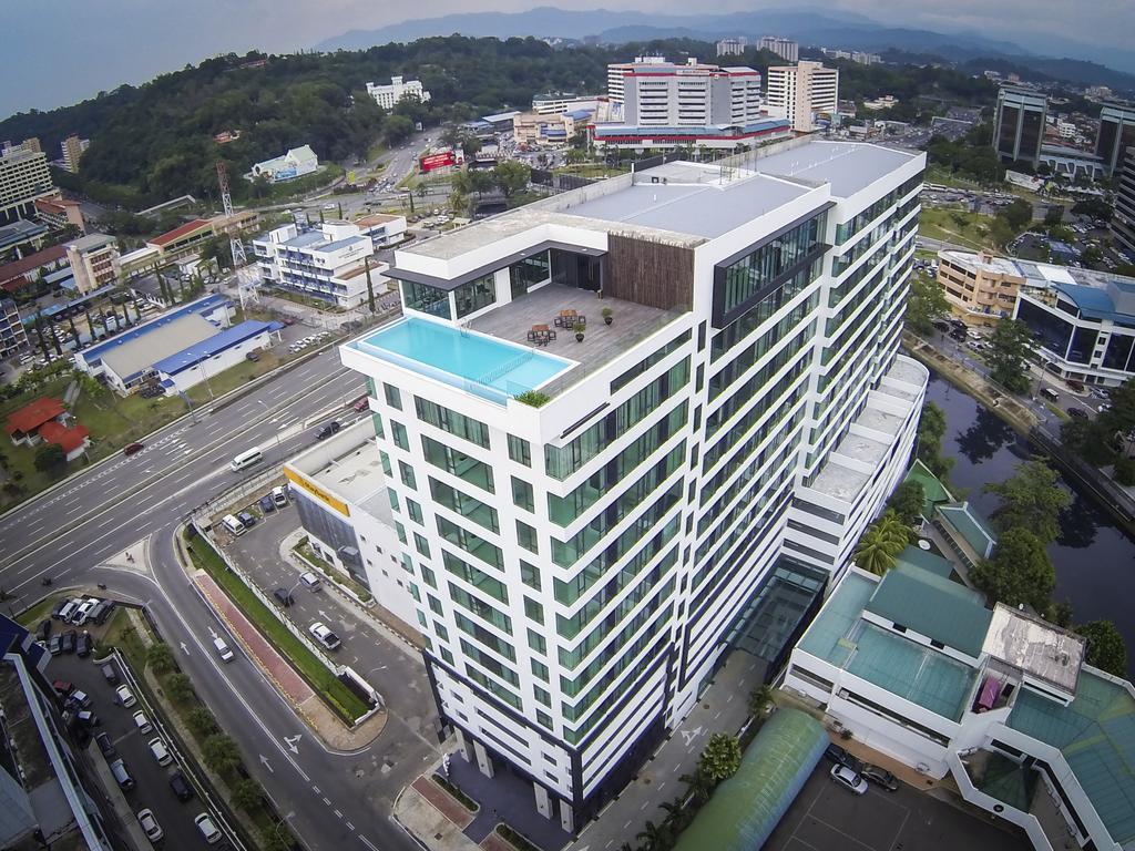 Sky Hotel Kota Kinabalu Kültér fotó