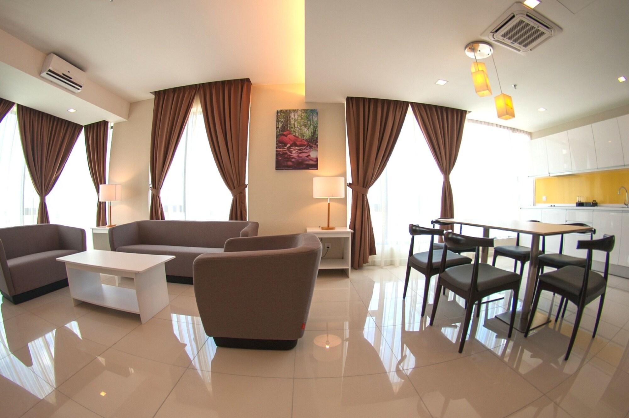Sky Hotel Kota Kinabalu Kültér fotó