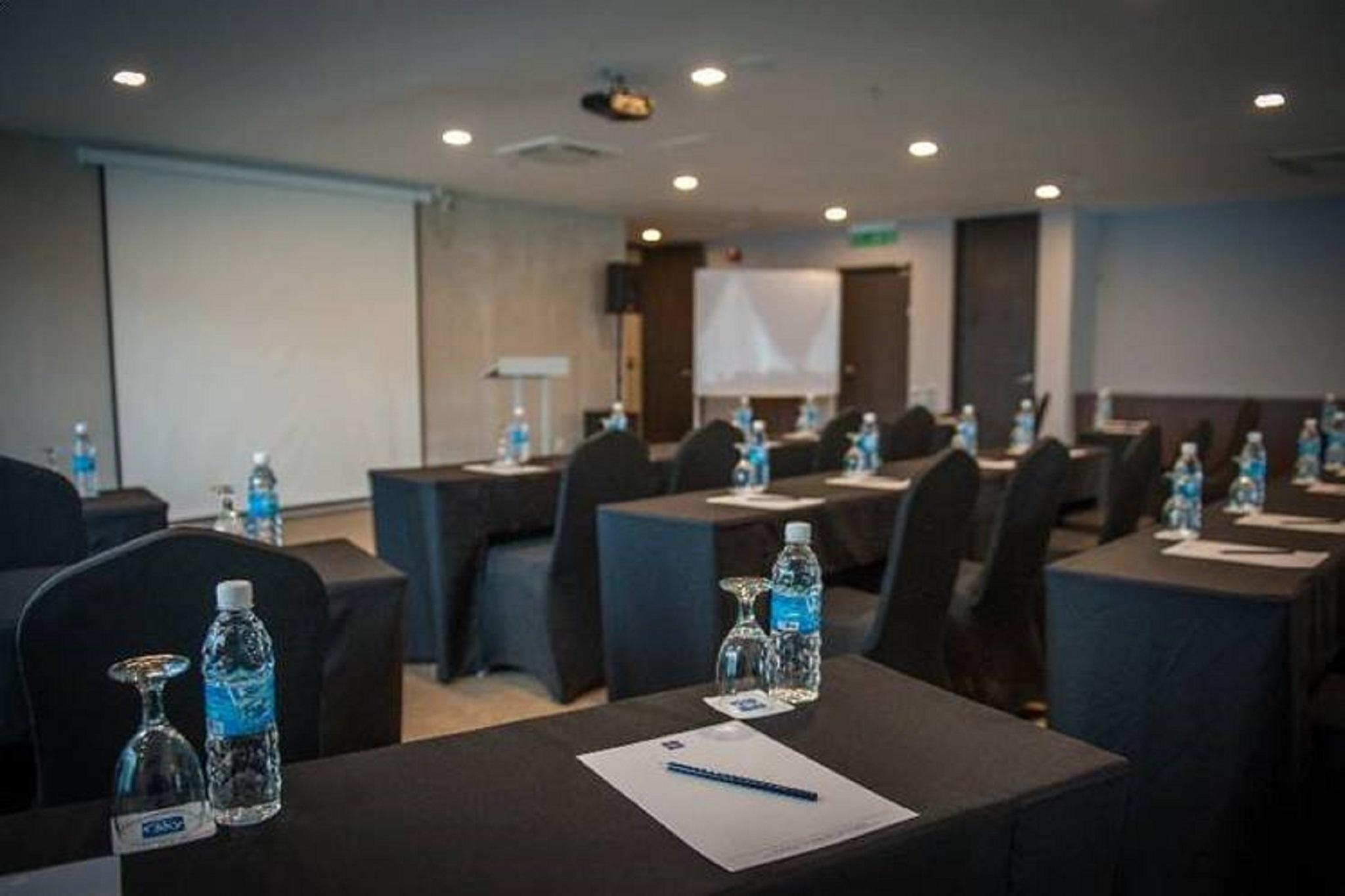 Sky Hotel Kota Kinabalu Kültér fotó