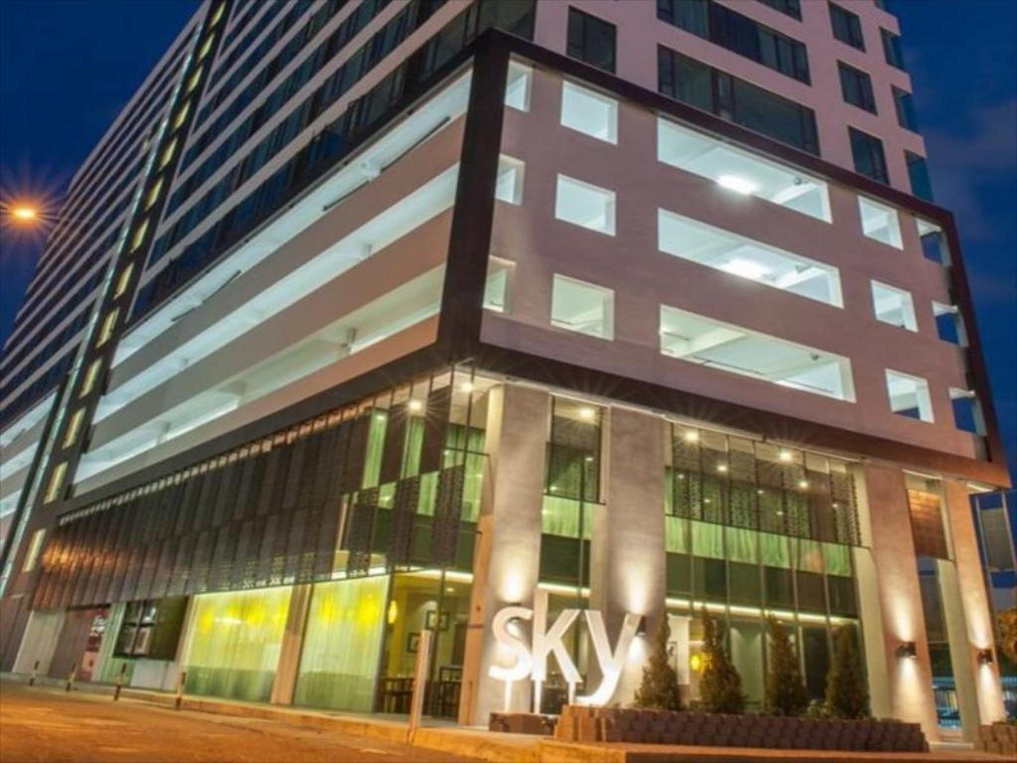 Sky Hotel Kota Kinabalu Kültér fotó
