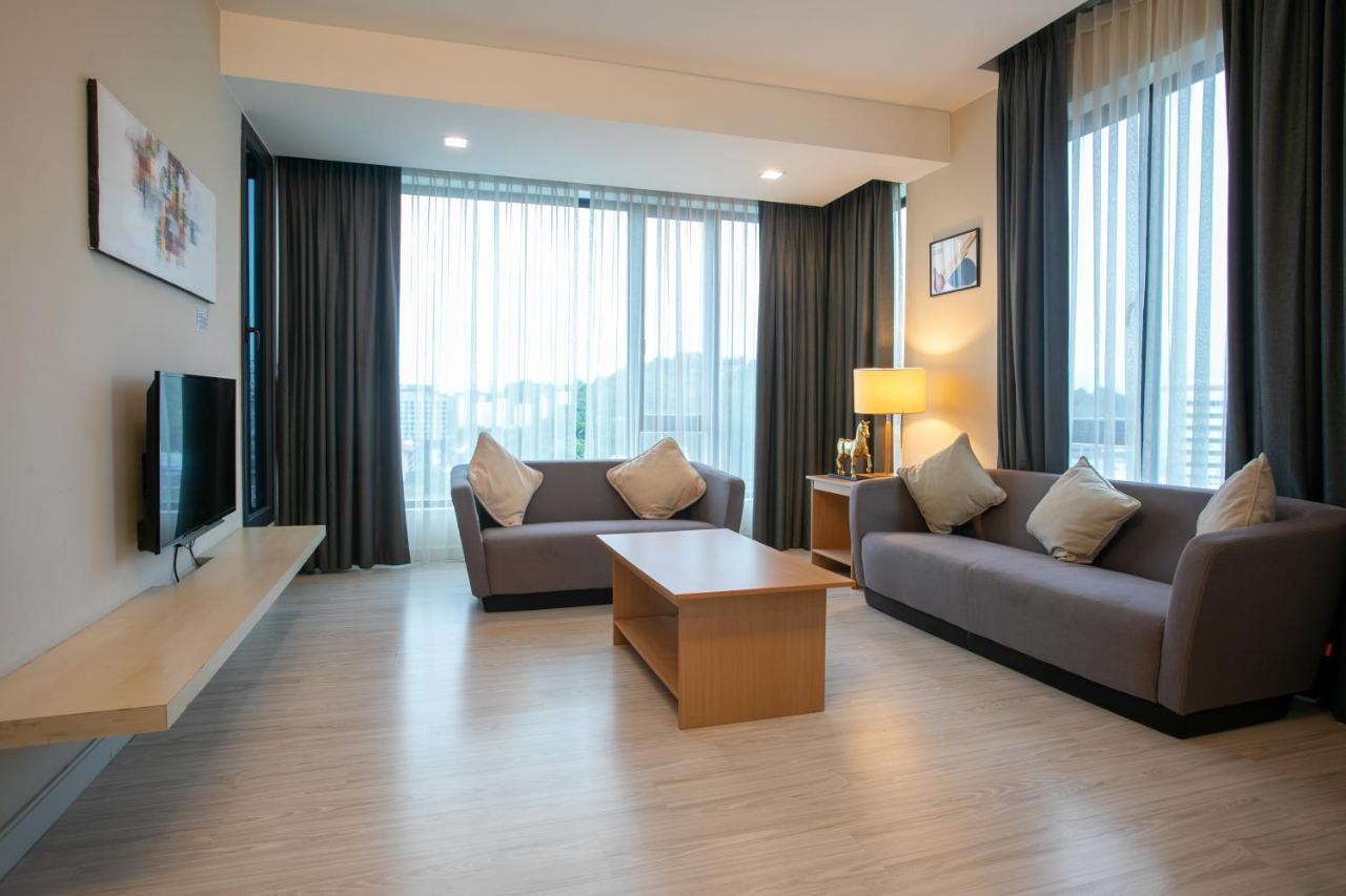 Sky Hotel Kota Kinabalu Kültér fotó