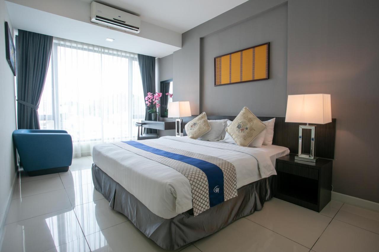 Sky Hotel Kota Kinabalu Kültér fotó