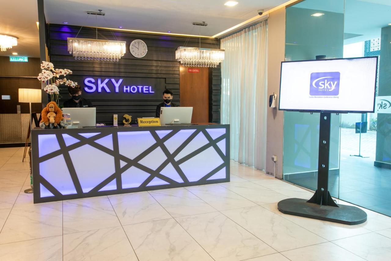 Sky Hotel Kota Kinabalu Kültér fotó