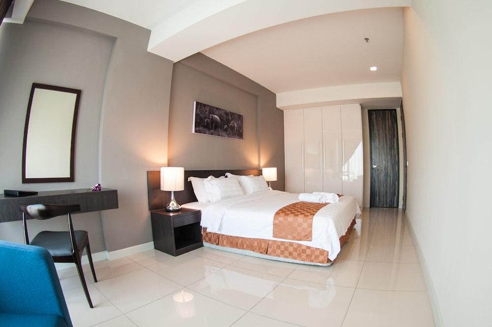 Sky Hotel Kota Kinabalu Kültér fotó